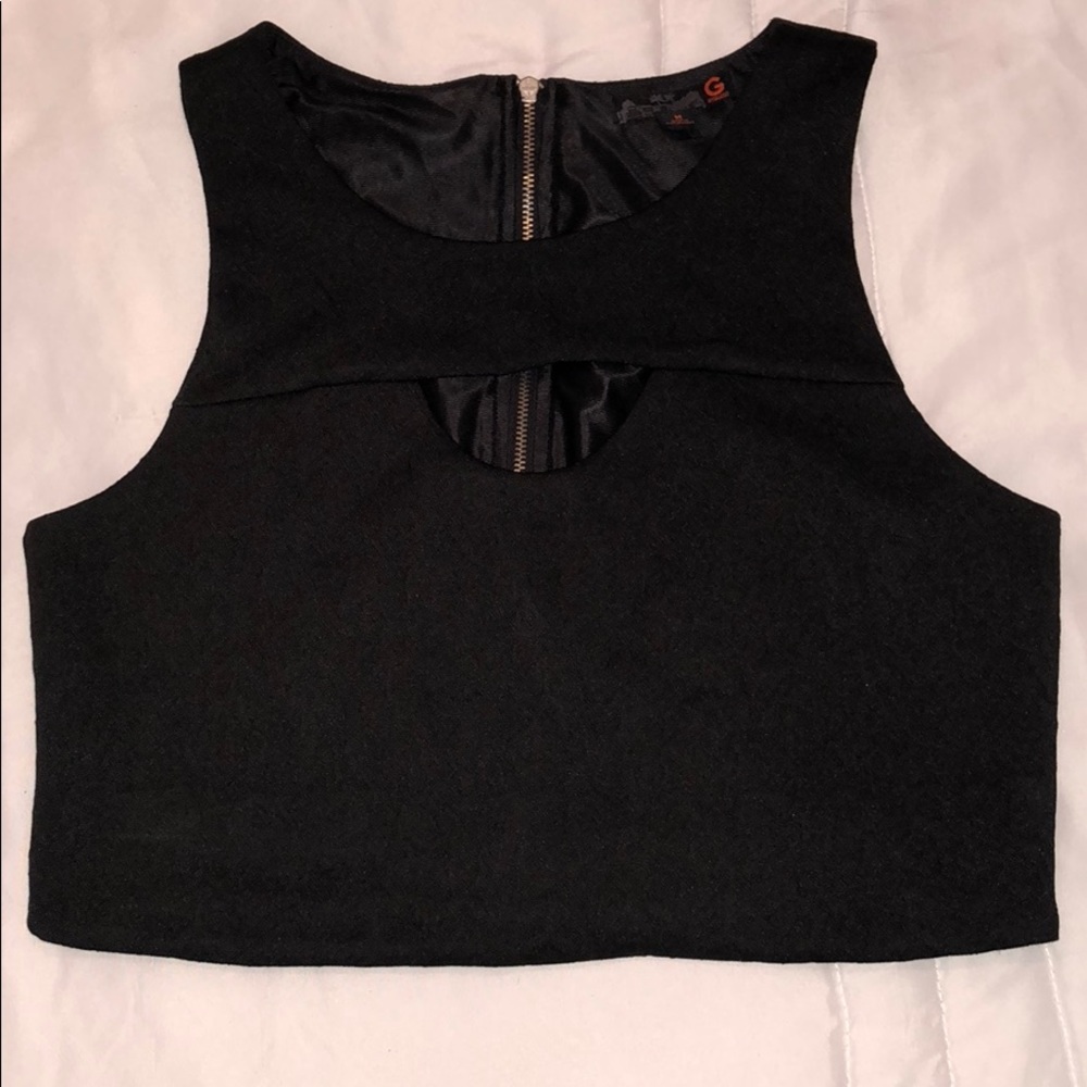 GUESS CROP TOP